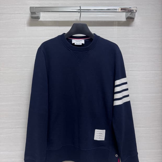 톰브라운 2사이즈 맨투맨