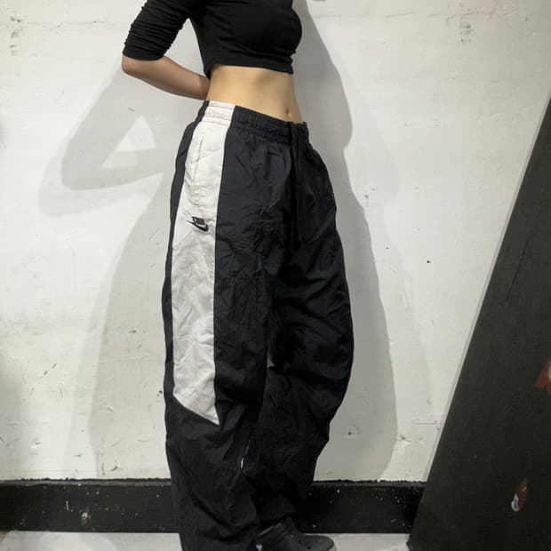 나이키 블랙 와이드 화이트 사이드 포인트 범고래 트랙 팬츠 L