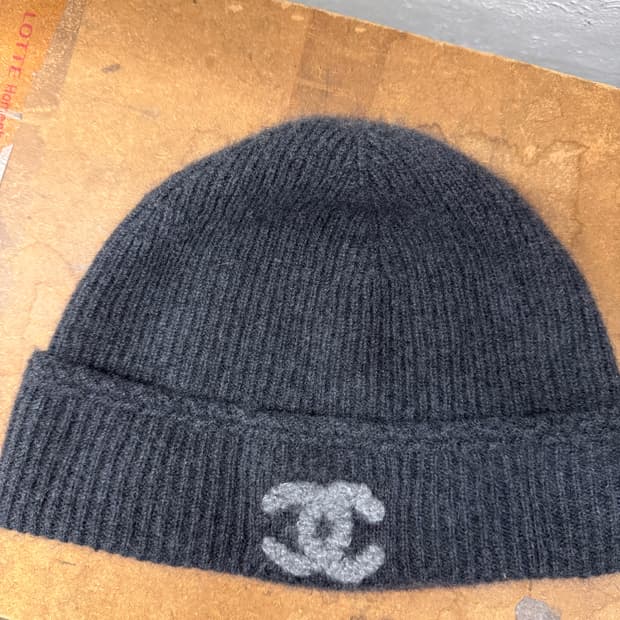 샤넬 캐시미어 비니 제니 스캇 착용