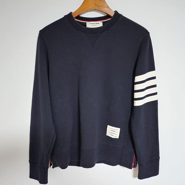 [2] 톰브라운 사선완장 맨투맨