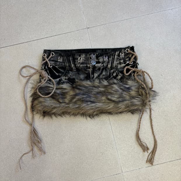 아일렛 워싱 퍼 스커트