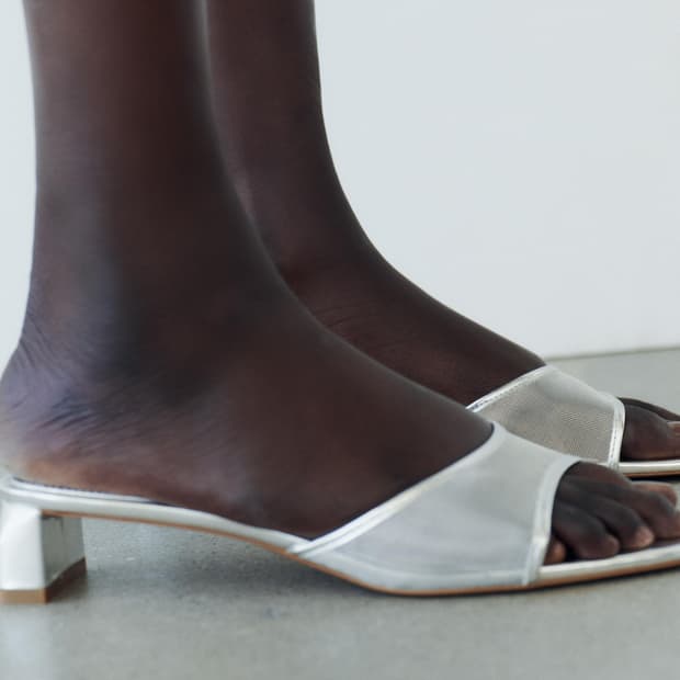 자라 METALLIC MESH HEELED MULES 뮬