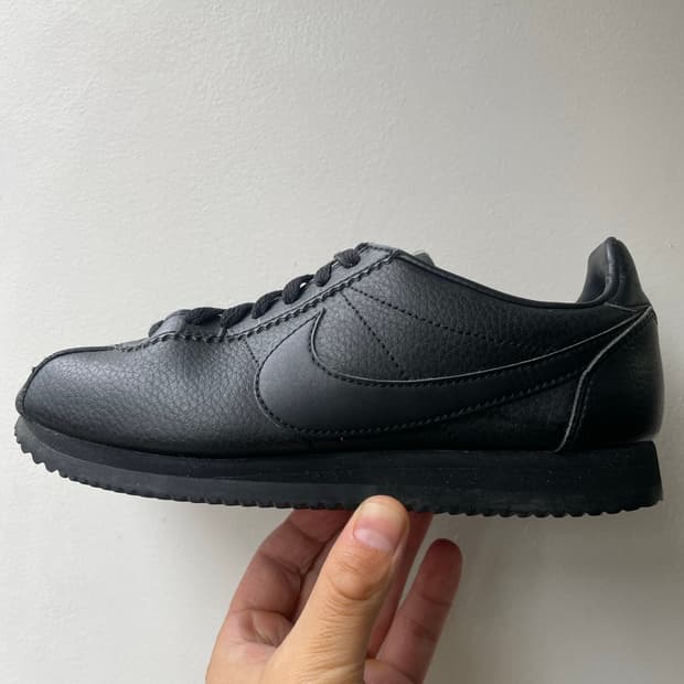 나이키 코르테즈 트리플 블랙 240