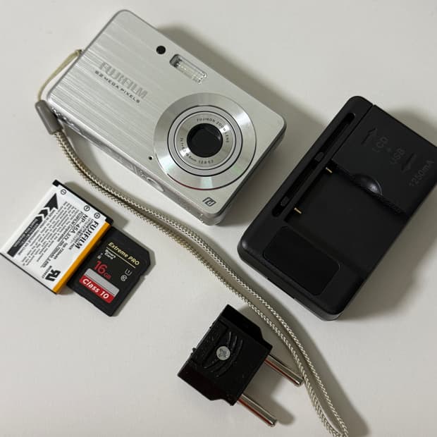 후지필름 파인픽스 J15 빈티지 디카 디지털카메라 실버