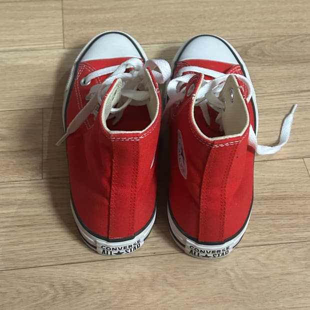 컨버스 빨간색 크림가6만원