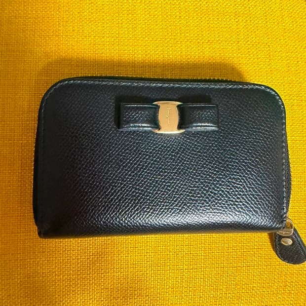 
(정품)페라가모 블랙 리본 카드지갑