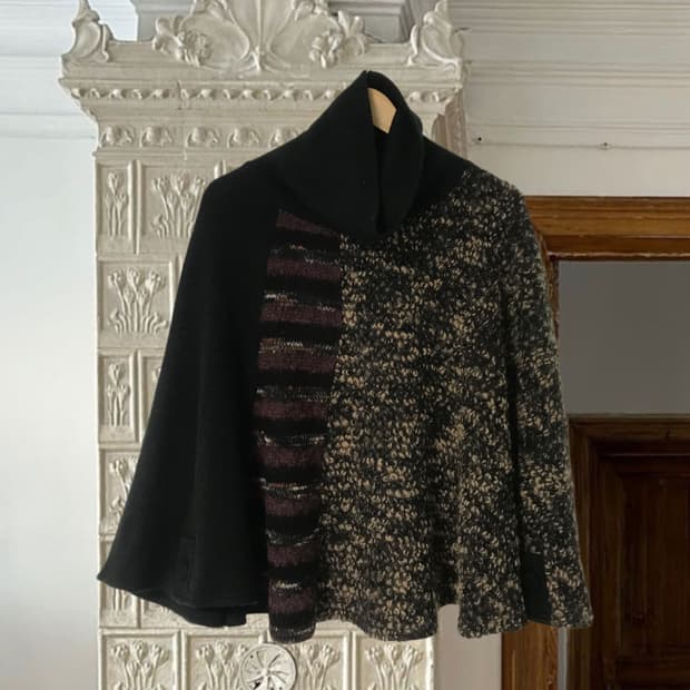 vintage turtle neck knit cape