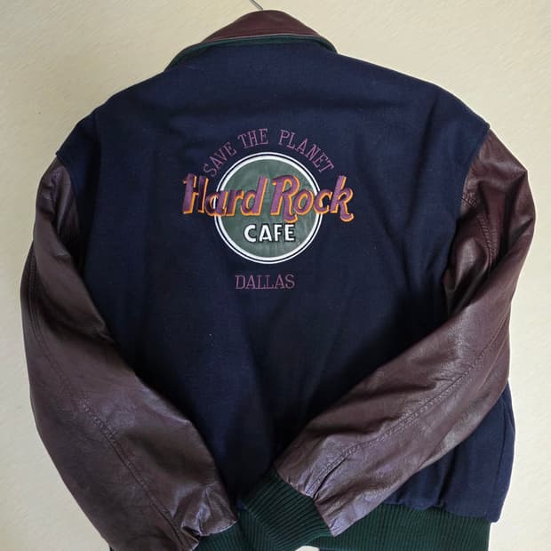 90s 하드락카페 바시티 자켓 체감105
