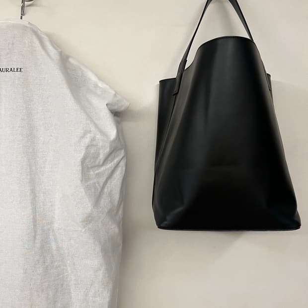 auralee  LEATHER TOTE  (black)