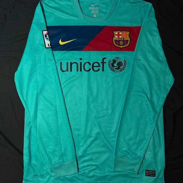 2010-11 바르셀로나 어웨이 L