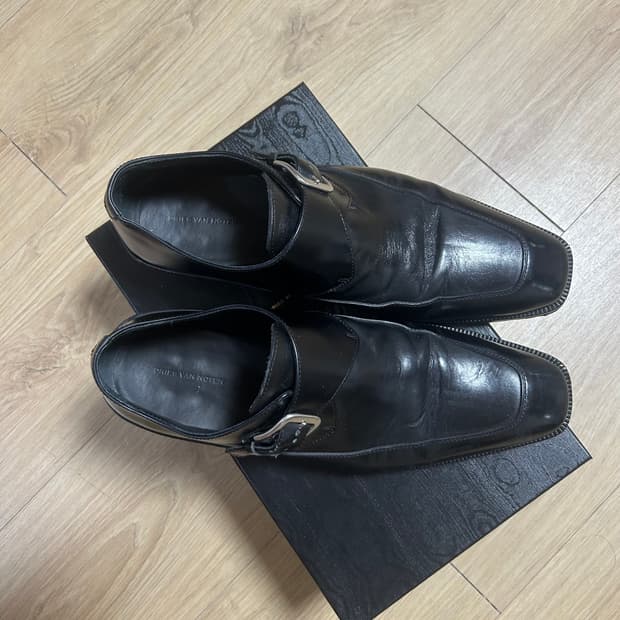 43) 드리스 반 노튼 뭉크스트랩 로퍼