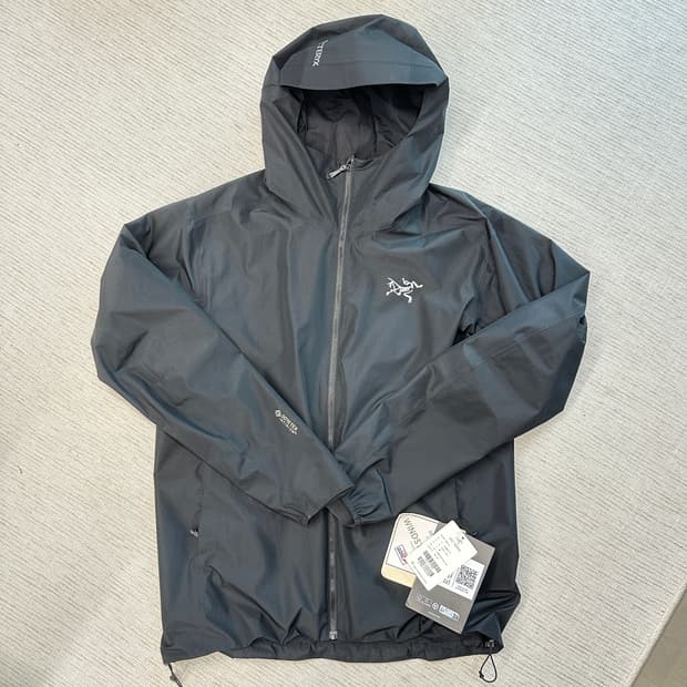 아크테릭스 솔라노 후디 블랙 m