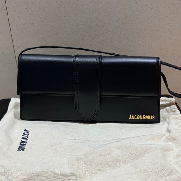 자크뮈스 르밤비노 블랙숄더백