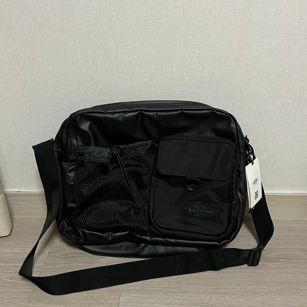 (새상품) 이스트팩 메신저백