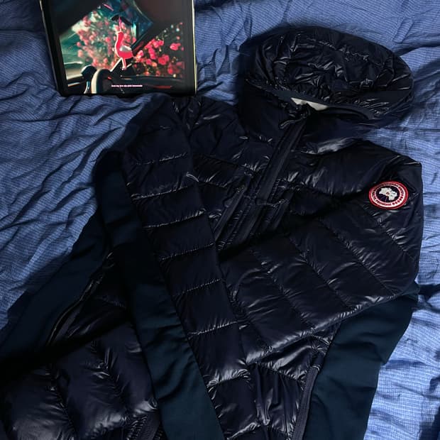 캐나다구스 경량패딩 S (M)