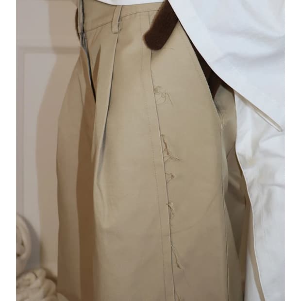 민더리 베이지 와이드 핀턱 팬츠