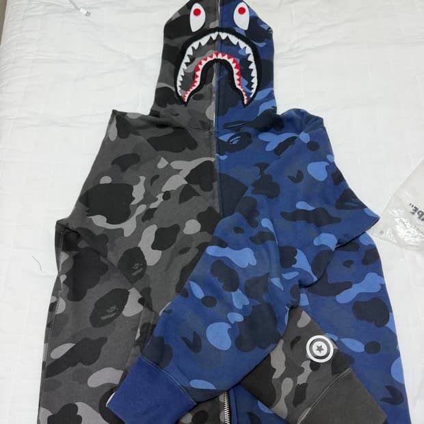 베이프 컬러 카모 세퍼레이트 샤크 풀 집 후드 블랙 네이비