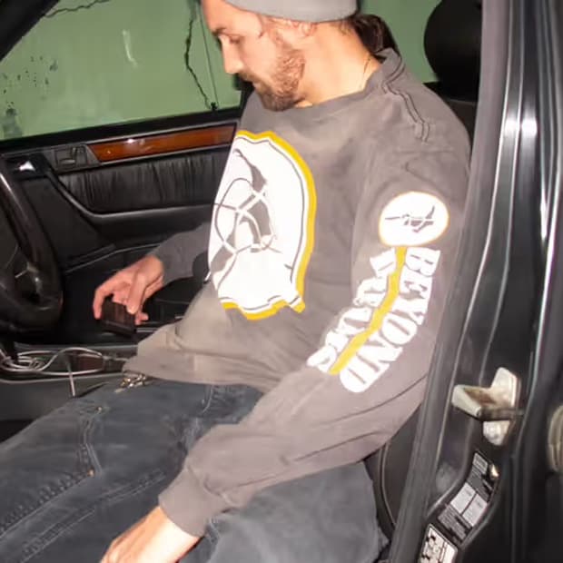 세인트미카엘 x 션우더스푼 Public Enemy 롱슬리브