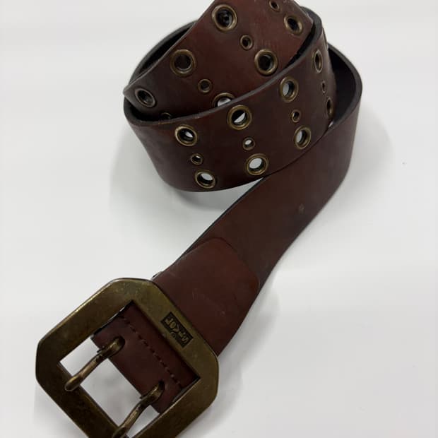 Levis 리바이스 브라운 아일렛 펀칭 레더 벨트