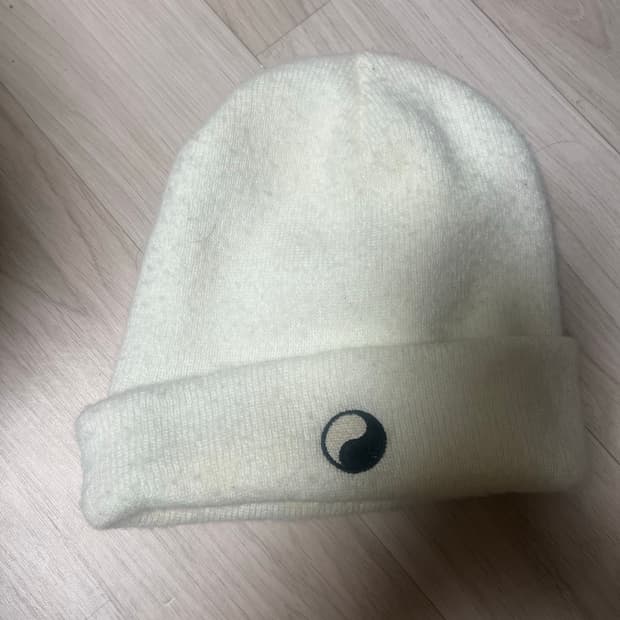 스투시 아워레가시 비니