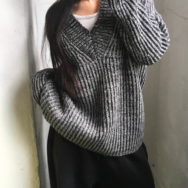 Acne Studio 아크네스튜디오 그레이 브이넥 울 니트 