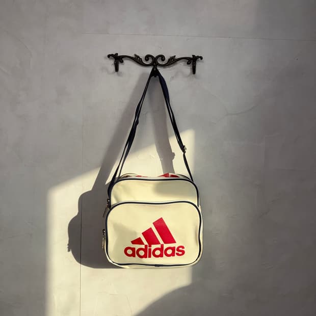 Adidas oldschool logo cross bag