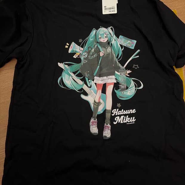 스파오 미쿠 티셔츠