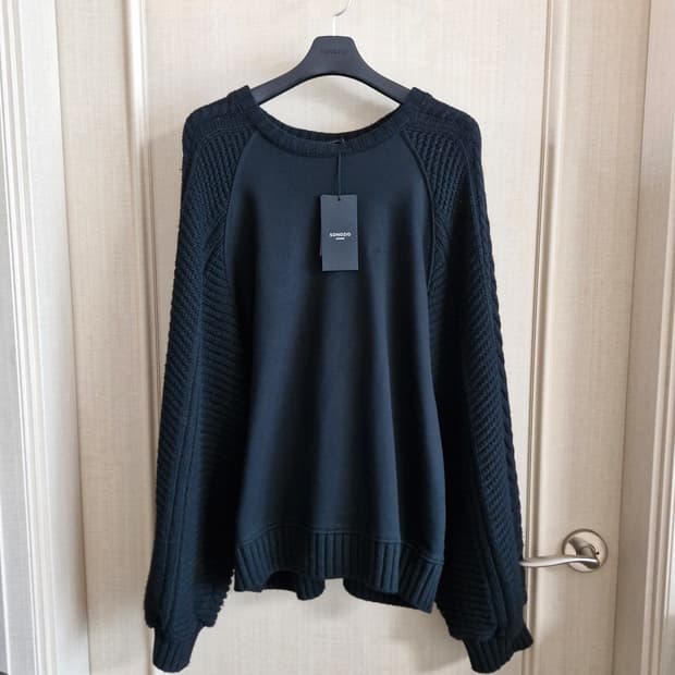 송지오 송지오 케이블 슬리브 라글랑 맨투맨 48 블랙