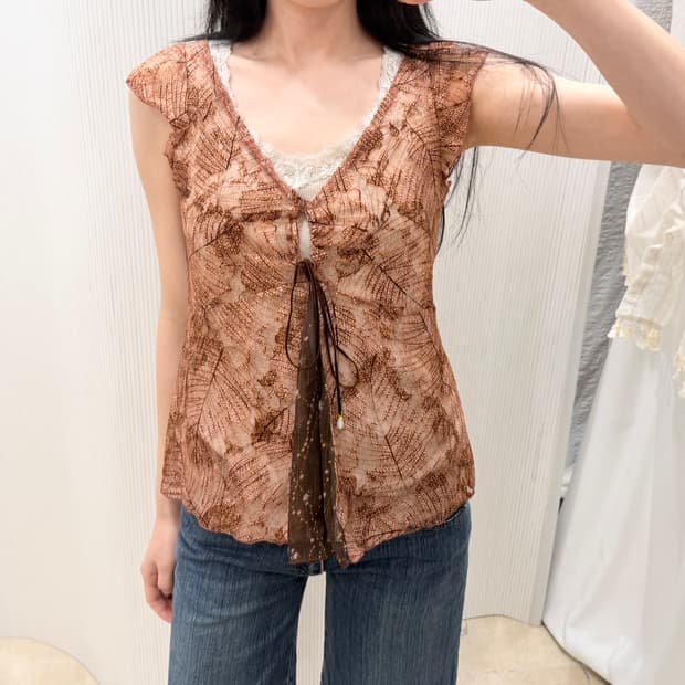 Mesh ribbon blouse