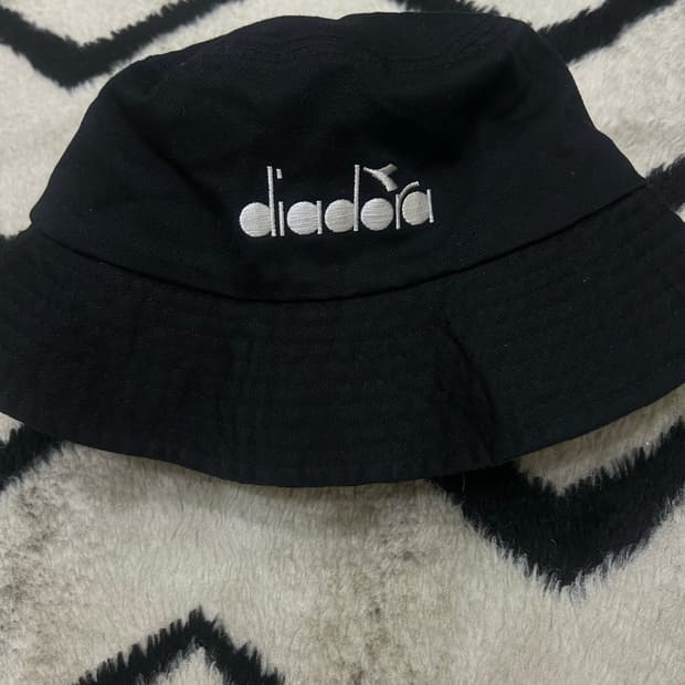 [SM]디아도라 버킷햇/블랙
