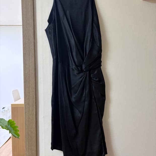 알렉산더왕 블랙 실크 원피스