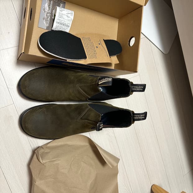 블런드스톤 1615 다크올리브 au9 사이즈 팝니다