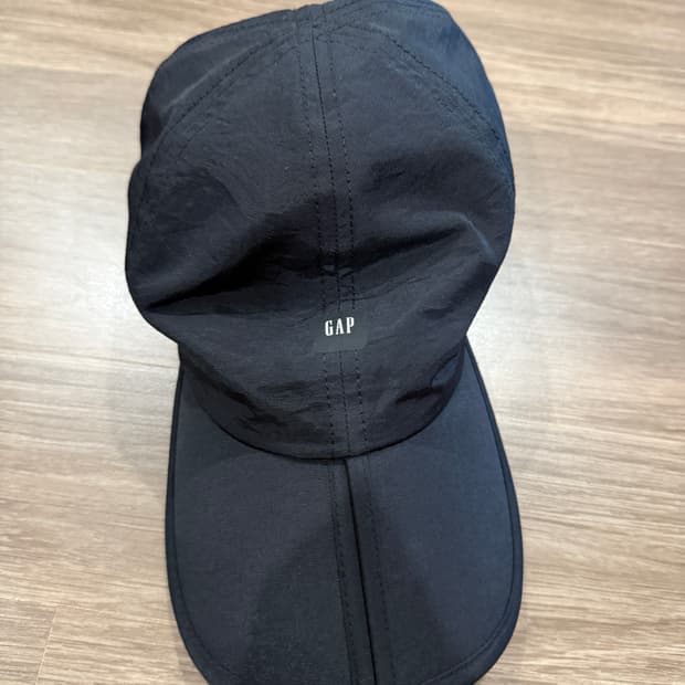이지갭 발렌시아가 볼캡 블랙
