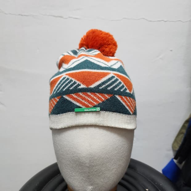 살로몬 pom pom 방울비니