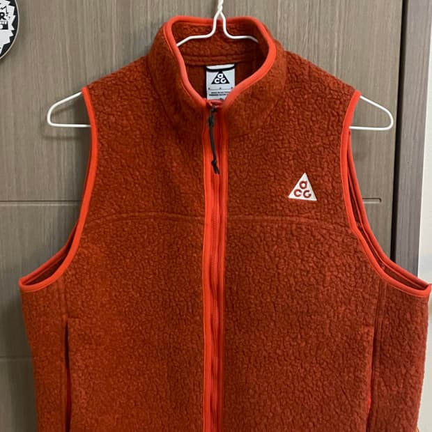 나이키 ACG 아크틱 울프 베스트 코스믹 클레이