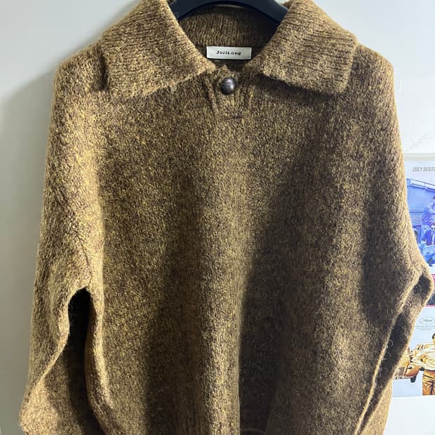 조질롱 칼라 니트