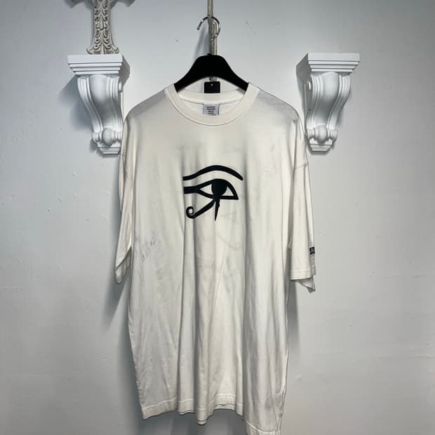 베트멍 Vetements 18SS Eye of horus 
