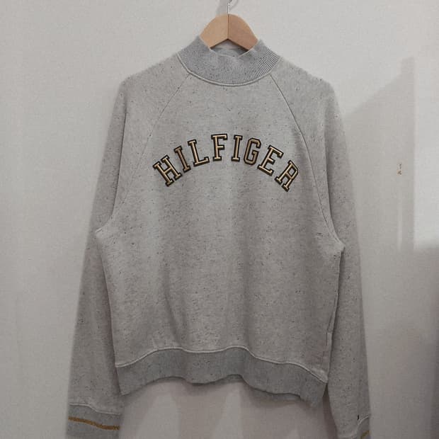 타미힐피거 맨투맨