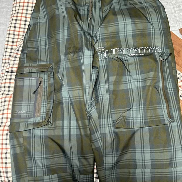 슈프림 21fw 고어텍스 바지 XL