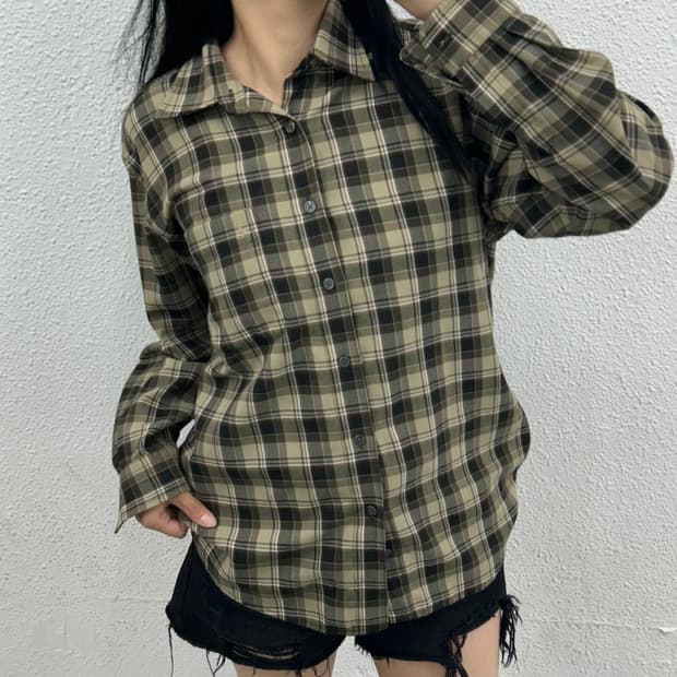 입생로랑 아이보리로고 체크 셔츠 95