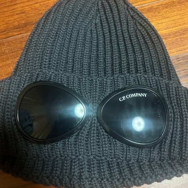 C.P company 비니