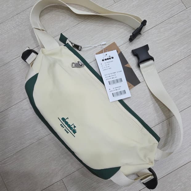 디아도라  그랜드슬램 바디백