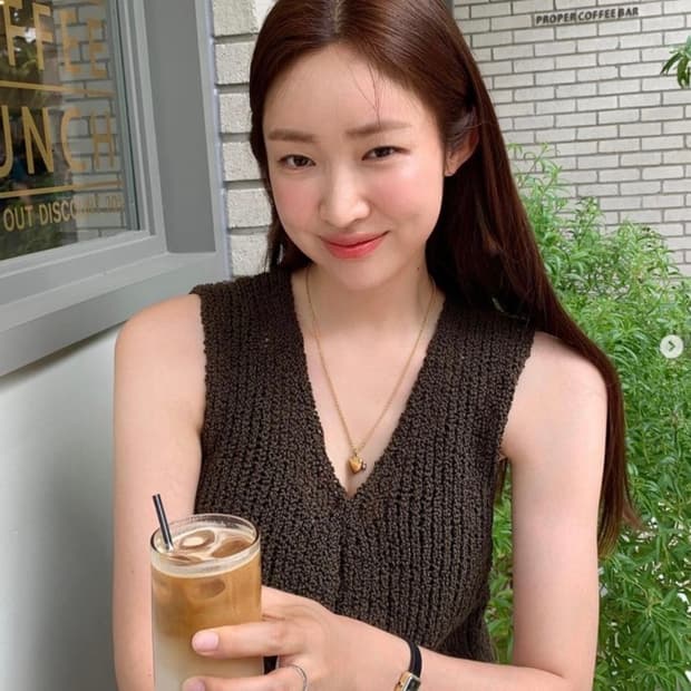 더오픈프로덕트 크로쉐 니트 베스트