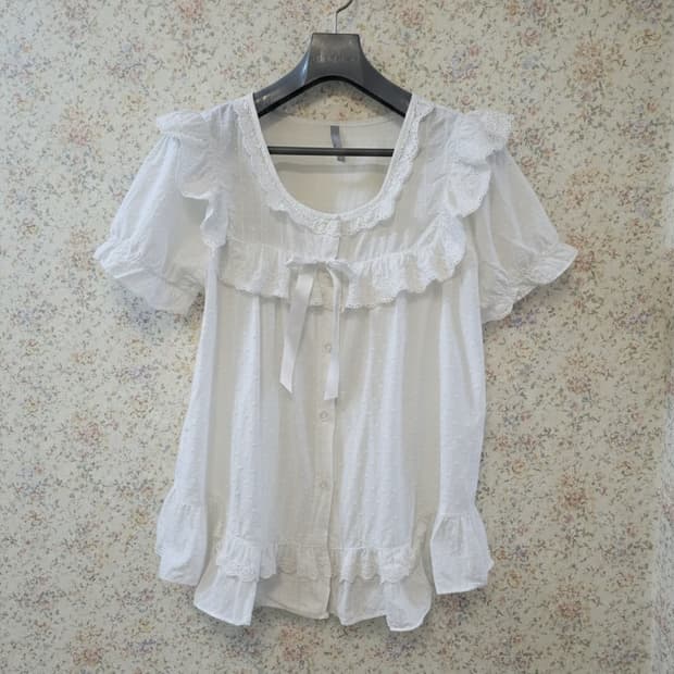화이트 프릴 블라우스 44