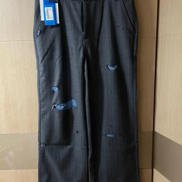 아더에러 헥트 진 그레이 A2 택달린새상품 팝니다