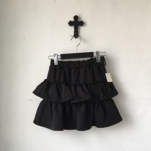 Layer skirt