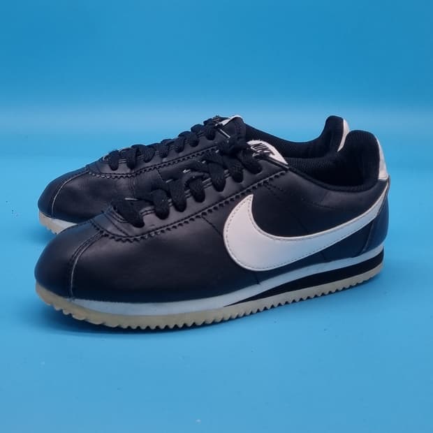 oo 나이키 코르테즈 레더 검흰 여성운동화230