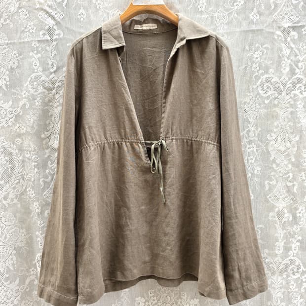 휴먼 우먼 리넨 블라우스