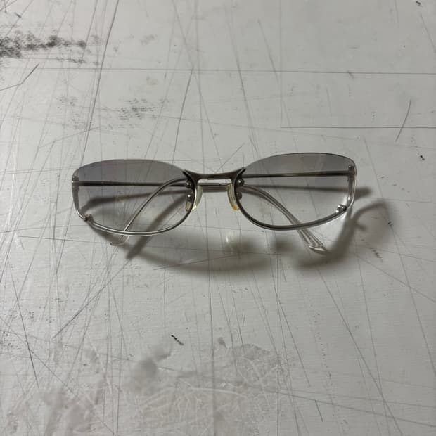 프라다 00s SPR 50D 반무테 선글라스
