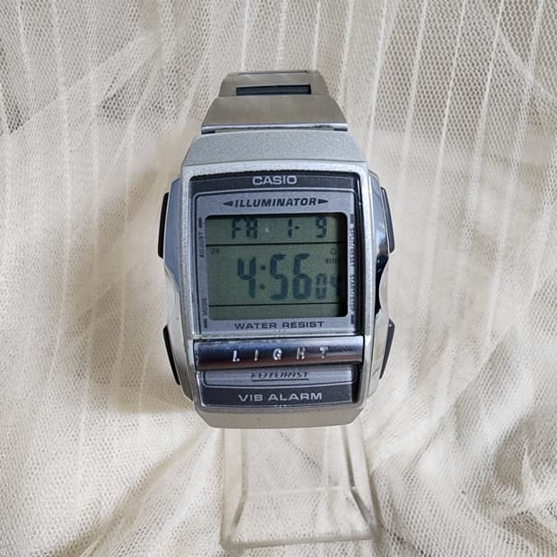빈티지 카시오 퓨처리스트 A220 디지털 메탈시계